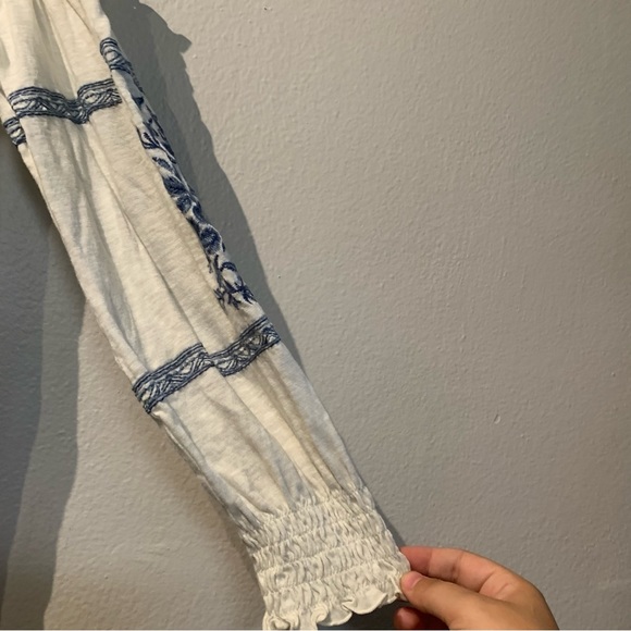 Off the shoulder AE top - Picture 5 of 6